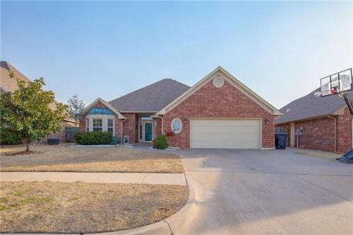 11729 Cherry Point Ln, Yukon, OK 73099-8189