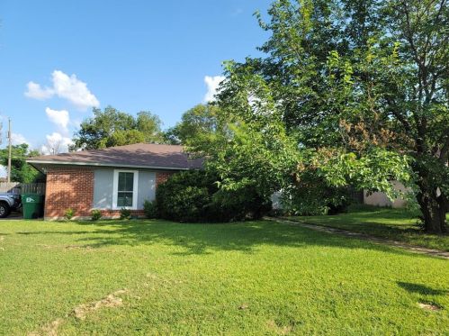 616 Neptune Dr, Denton, TX 76209-8008