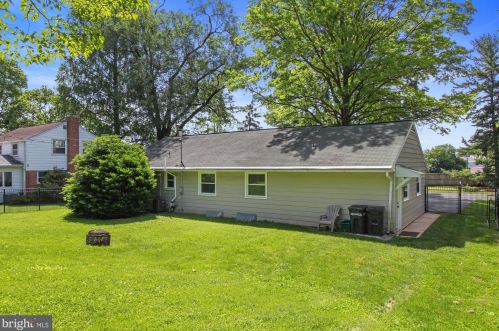 41 Roosevelt Blvd, Lancaster PA 17601-4039 exterior