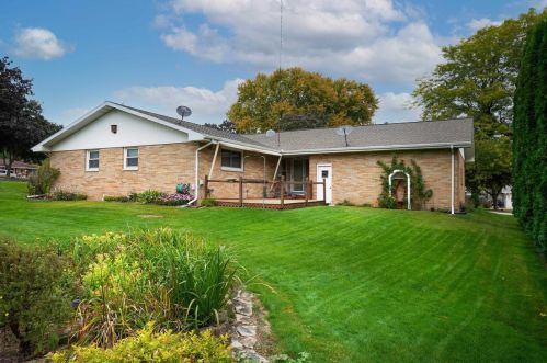 963 Rasmussen Pl, Green Bay, WI 54304-4436