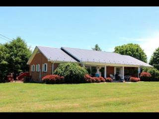 846 Sunset Dr, Chilhowie, VA 24319-4506
