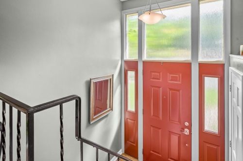 204 Amity Rd, Glenshaw, PA 15116-1006