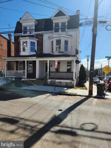 1100 Green St, Norristown PA  19401-3806 exterior