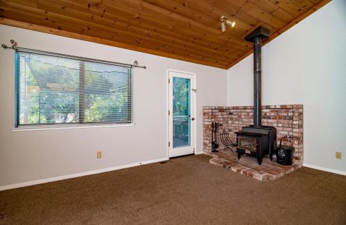 15274 Pammy Way, Grass Valley CA  95949-6522 exterior