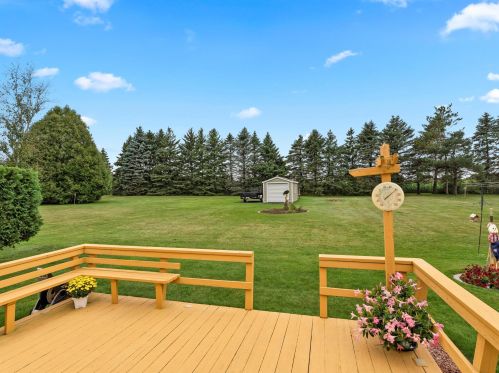 1044 Union Rd, Manitowoc WI 54220-9451 exterior