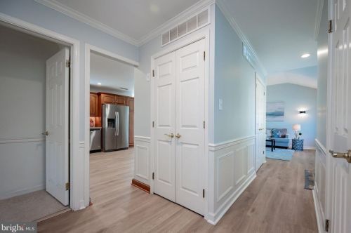 1912 Beechwood Dr, Wilmington DE  19810-4359 exterior