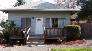160 California St, Ashland, OR 97520-2212