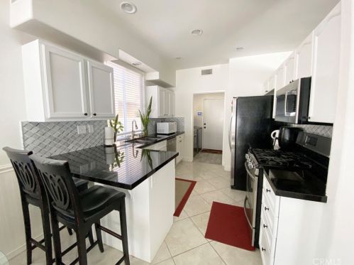 30422 Daisy Ct, Santa Clarita CA  91384-3779 exterior