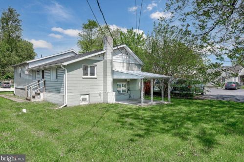 395 Eshelman St, Highspire PA  17034-1524 exterior