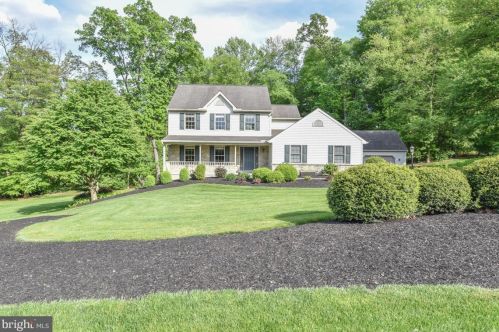 7 Shenks Wood Ct, Smithville, PA 17560-9529
