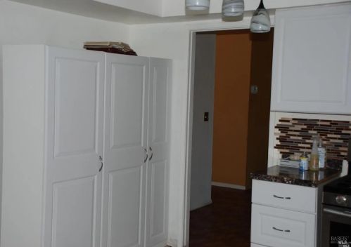 490 Nut Tree Rd, Vacaville CA  95687-3321 exterior