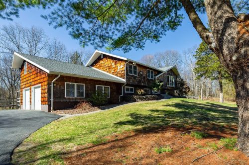 33 Gail Ln, Poughquag NY  12570-5034 exterior