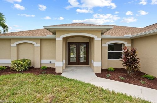3127 19th Pl, Cape Coral, FL 33904-4074