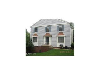 7670 Southern Oak Dr, Springfield VA  22153-3582 exterior