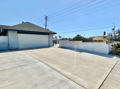 12491 Cypress Ave, Chino, CA 91710-2874