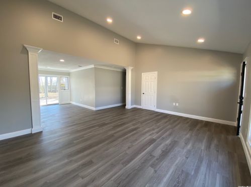 8 Jewel Dr, Holtsville NY  11742-1020 exterior