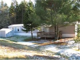 17 First St, Morrisville, VT 05661-8257