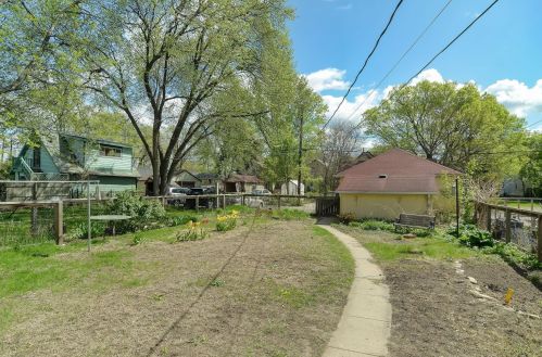 2105 25 Ave, Minneapolis MN 55406-1018 exterior