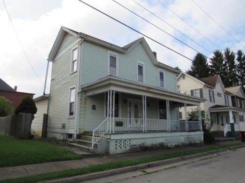 14 Avenue B, Latrobe, PA 15650-3207