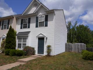 9601 Coventry Creek Dr, Fredericksburg VA  22408-7754 exterior