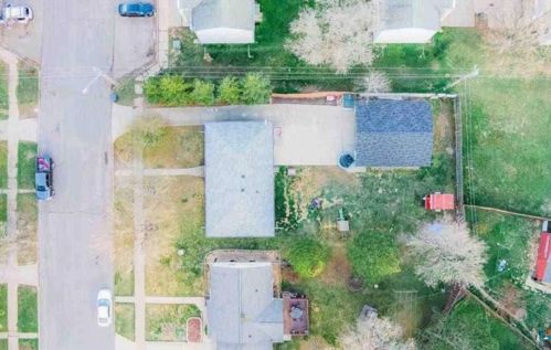 412 32nd St, Hibbing MN  55746-2696 exterior