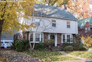 329 Murray Ave, Englewood, NJ 07631-1418