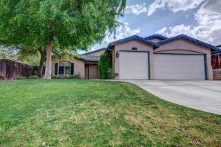 7405 Condor St, Bakersfield, CA 93306-7332