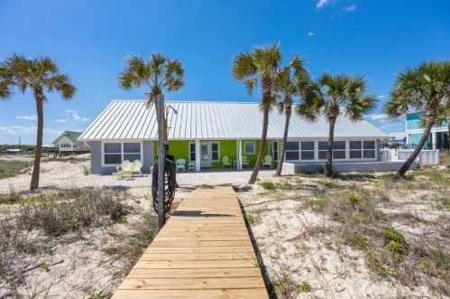 332 Gorrie Dr, Saint George Island, FL 32328-2818