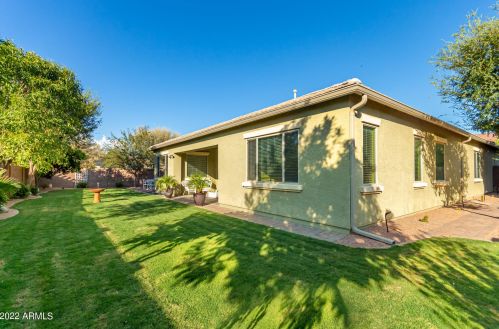 7608 Sorrell Ln, Gilbert, AZ 85298-9748