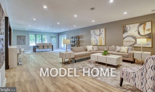 2242 Highland Ave, Falls Church VA  22046-2208 exterior