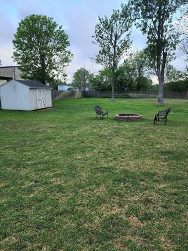 18118 County Rd 125, Pearland TX 77581-8210 exterior