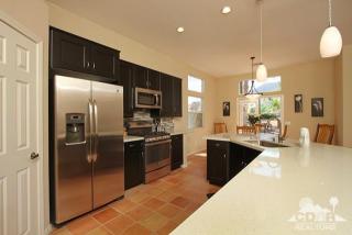 54060 Avenida Vallejo, La Quinta CA  92253-6612 exterior
