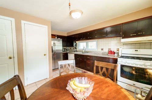 18 Midvale Ave, Lake Hiawatha NJ  07034-1011 exterior