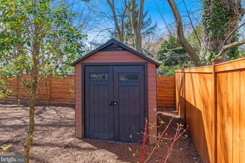 7413 Bethune St, Falls Church VA  22043-1316 exterior