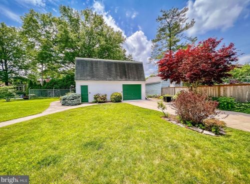 718 Columbia Ave, Lansdale PA 19446-3311 exterior