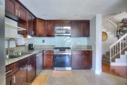 21233 Cottonwood Ln, Walnut CA  91789-3332 exterior