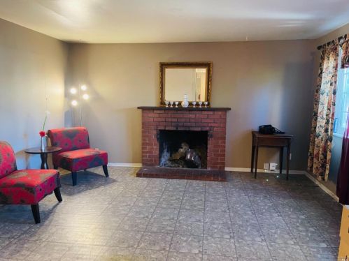 2245 Corby Ave, Santa Rosa, CA 95407-7522
