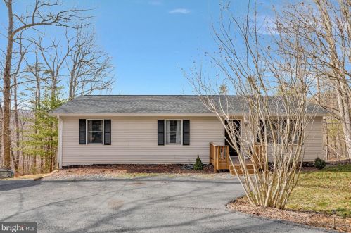 556 Grimes Golden Rd, Linden VA  22642-6313 exterior