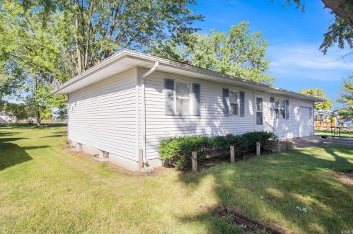 609 Oakland Ave, Mishawaka, IN 46544-3817