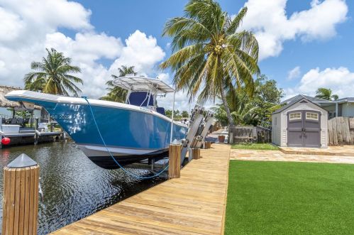 947 Nautilus Isle, Dania Beach FL  33004-2356 exterior