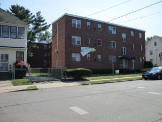 109 Adelaide St, Hartford CT  06114-1840 exterior