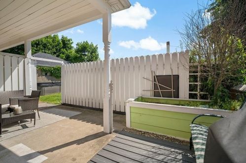 255 Prospect St, Pittsburgh PA 15211-1850 exterior