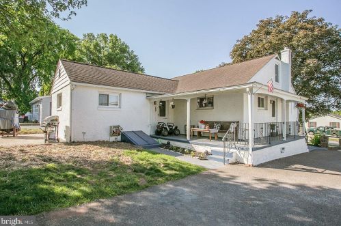 808 Maple Ave, Limerick PA  19468-2987 exterior