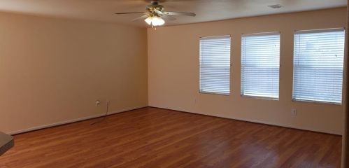 16972 Wren Hill St, Conroe, TX 77385-3774