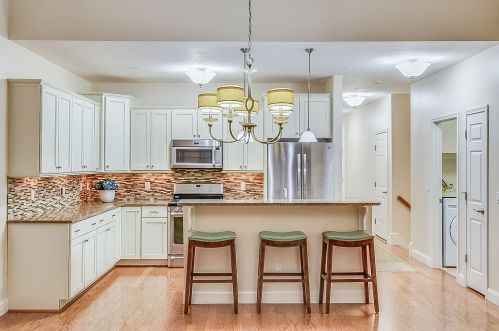 70 Greyhawk Dr, Mashpee MA 02649-4420 exterior