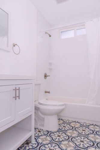 1724 Lemon Ave, Long Beach CA 90813-2117 exterior