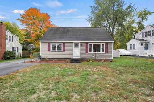 121 Hobart St, Nashua, NH 03060-5338