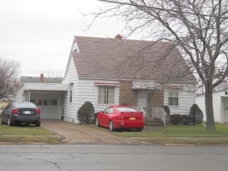 964 38th St, Erie PA  16504-1842 exterior