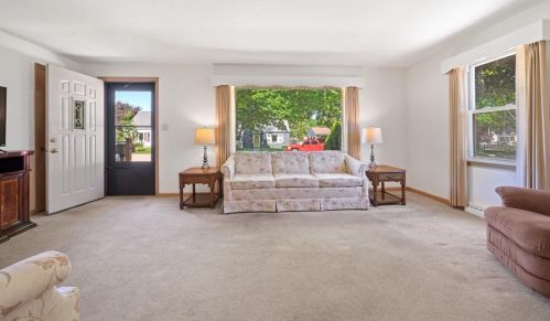 908 Thrush St, Green Bay WI  54303-4332 exterior