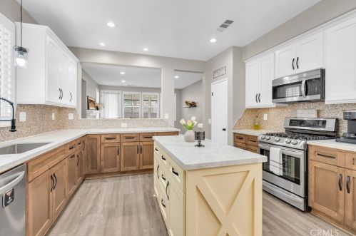 32835 Fairmont Ln, Lake Elsinore CA  92530-6282 exterior